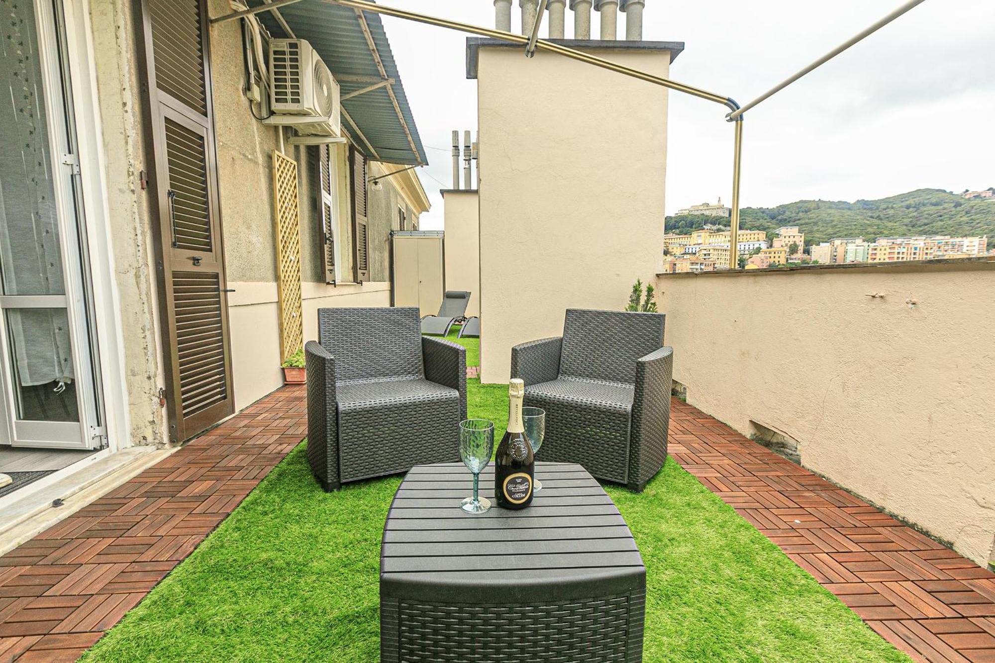 Apartament Plein Ciel - Attico Vicino Al Centro - Parcheggio Privato Genua Zewnętrze zdjęcie